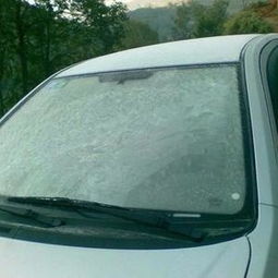 汽車玻璃結冰怎么辦 不能用熱水 很多車主都做錯了