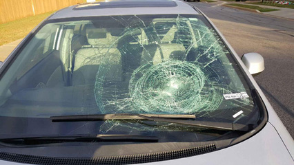 更換擋風玻璃算大事故嗎?后擋風玻璃碎了多少錢