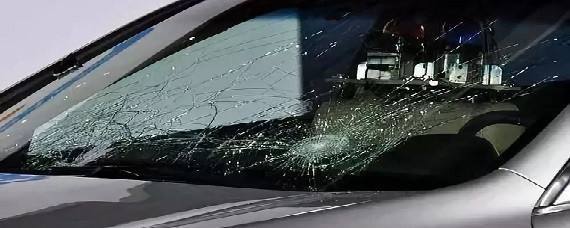 汽車前擋風玻璃裂紋可以上高速嗎?