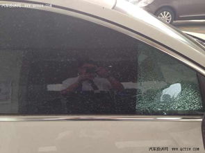 別克 君威 汽車玻璃自然爆碎