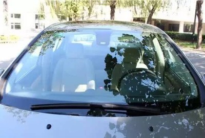 汽車前擋風玻璃清潔非常重要,這些技巧你要知道!