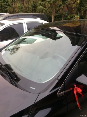 新軒逸前擋風玻璃 有氣泡 有氣泡!