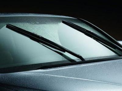 汽車玻璃刮不干凈的原因及解決方法