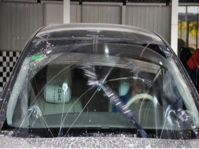 再見了雨刷！中國又一發明，老司機紛紛裝上它，玻璃清晰還隔音