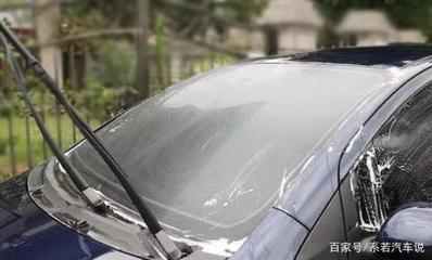 汽車前擋風玻璃油污油膜困擾？別急，看這篇解決攻略